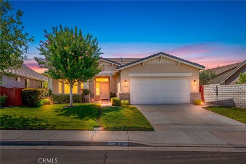 Photo of 30102 Iron Horse DR, Murrieta, CA 92563 (MLS # SW26167734)