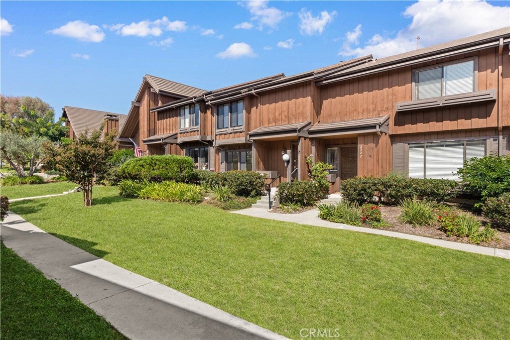 2220 Mount Shasta Drive