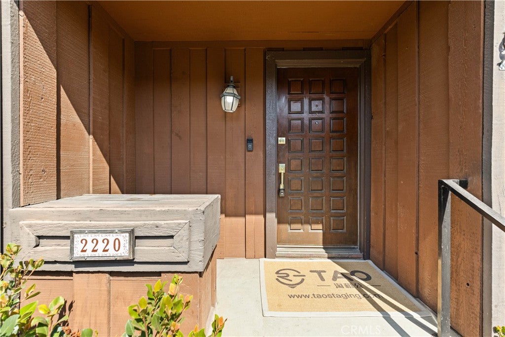 2220 Mount Shasta Drive