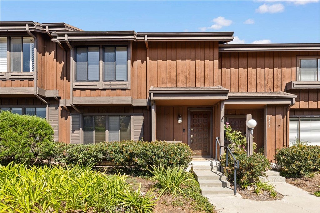 2220 Mount Shasta Drive