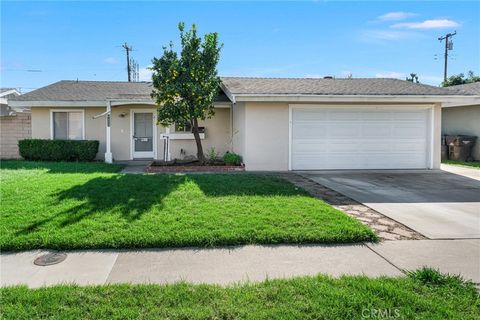 Photo of 9452 Litchfield Dr, Huntington Beach, CA 92646 (MLS # RS25266115)