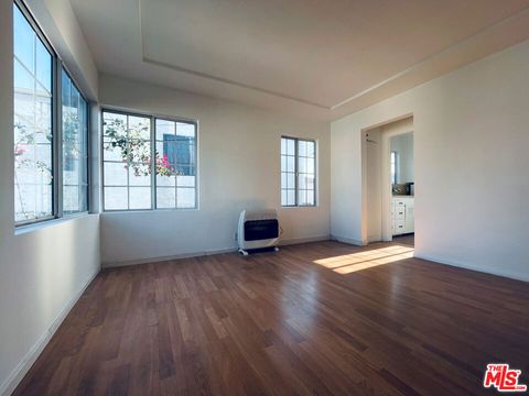 Photo of 2016 20th Street #B, Santa Monica, CA 90404 (MLS # 26642939)