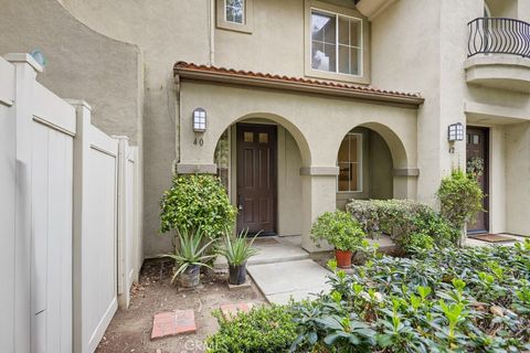 40 Bolinas 5 Irvine CA 92602