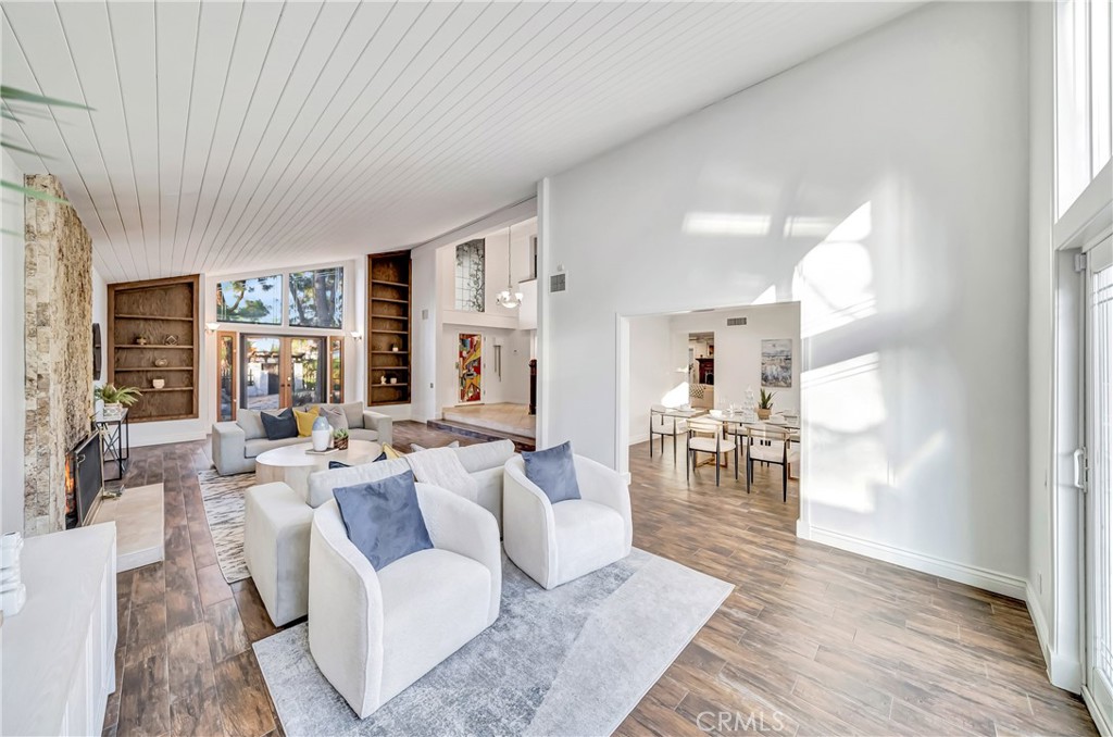 23216 Park Esperanza
