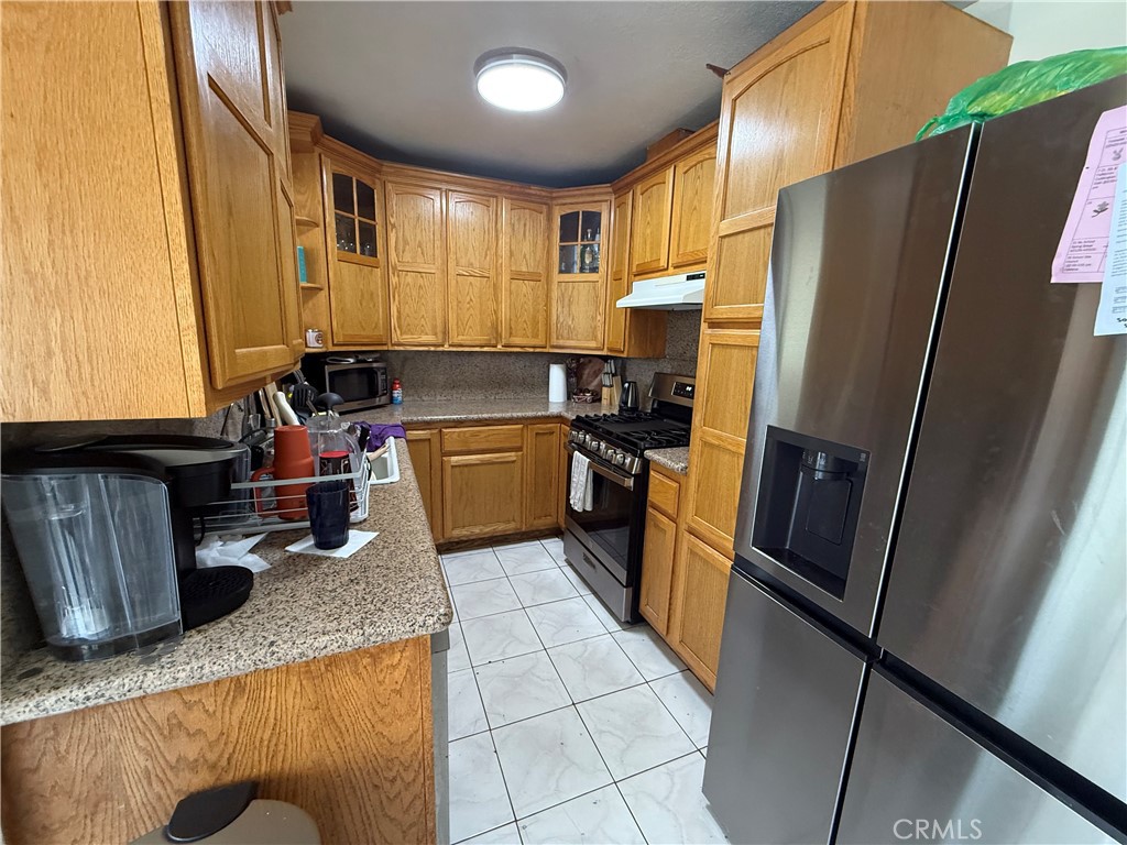748 E Rosewood Court