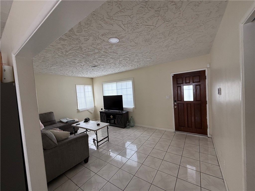 748 E Rosewood Court