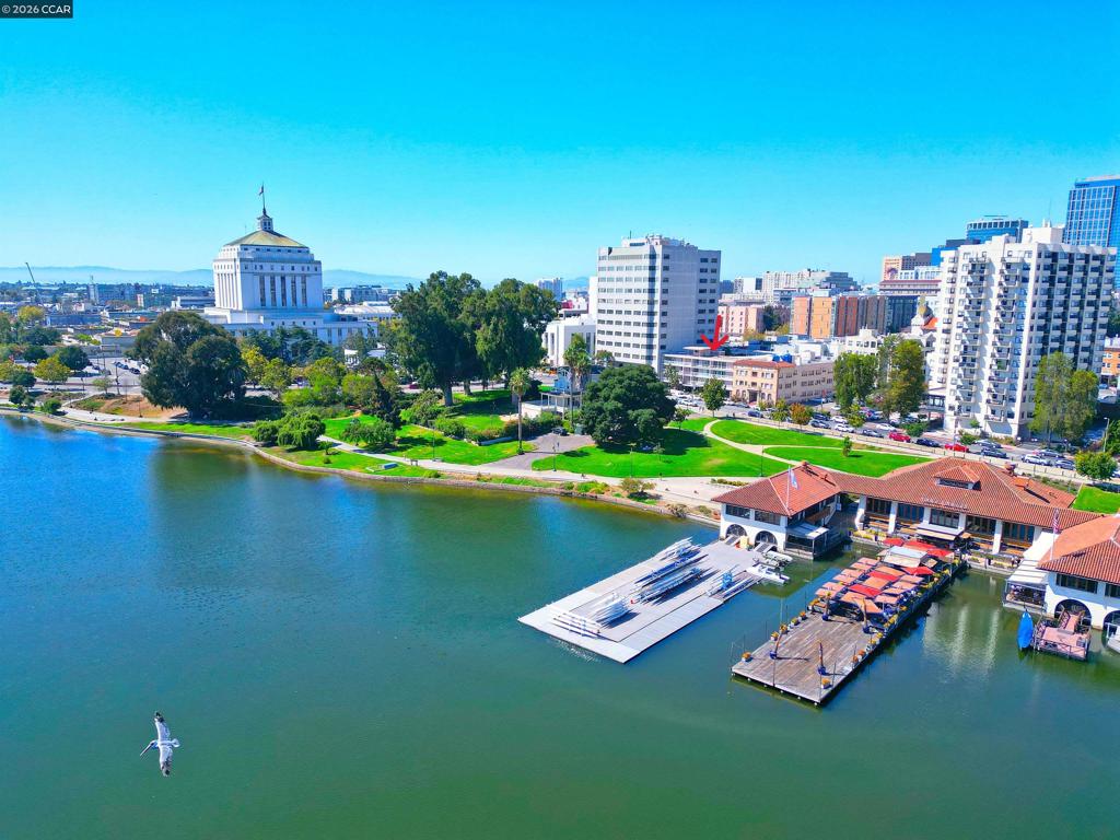 1425 Lakeside Drive 101