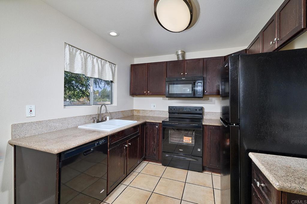 1811 E Grand Avenue 178