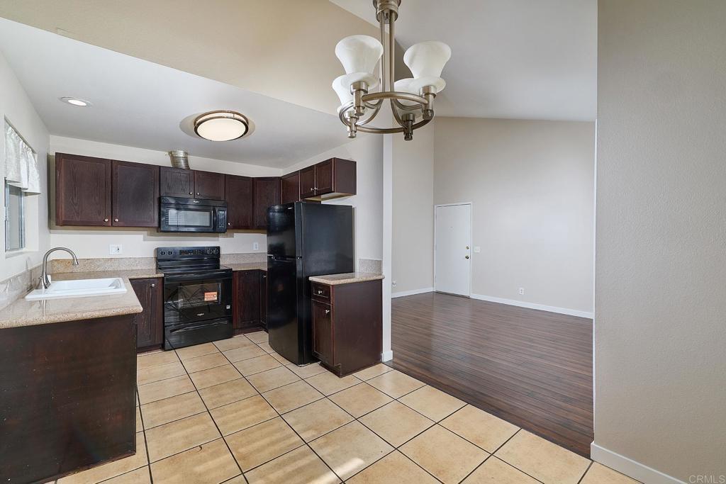 1811 E Grand Avenue 178