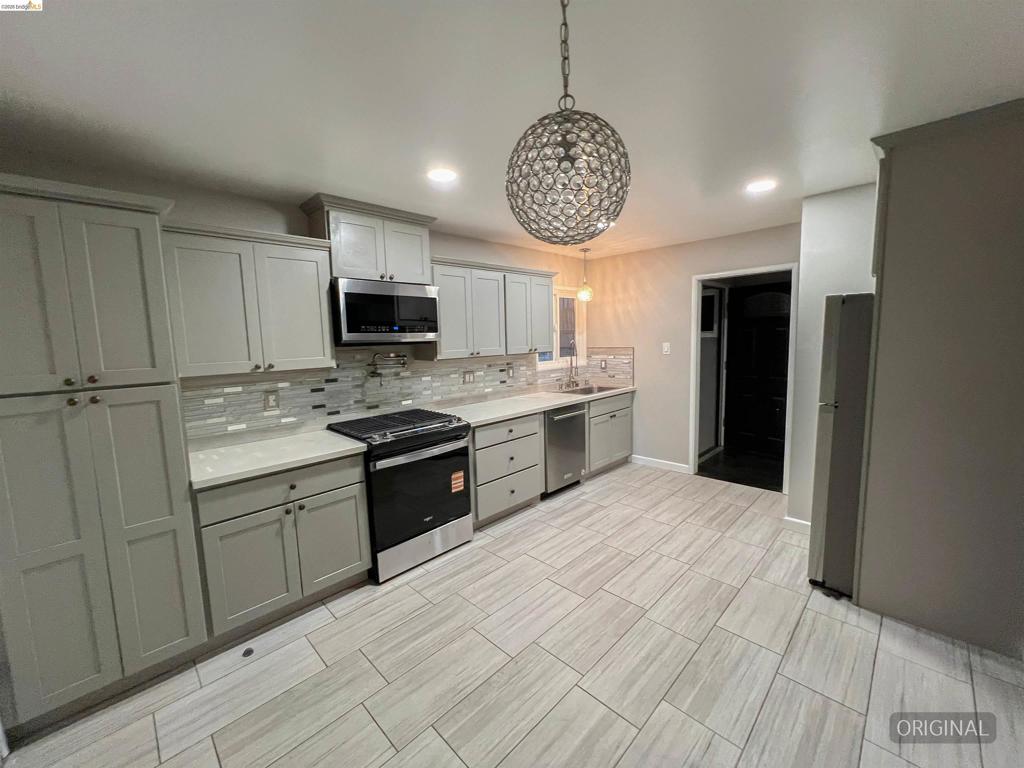 2881 CLEARLAND CIR.