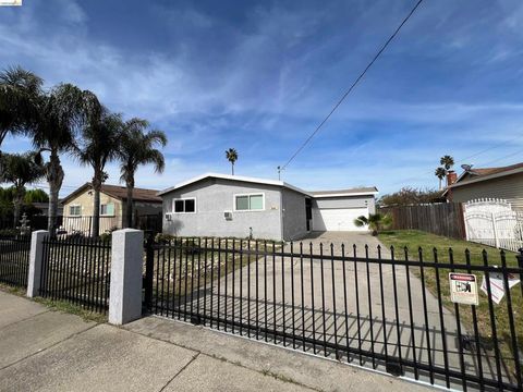 Photo of 2881 CLEARLAND CIR. Cir, Pittsburg, CA 94565 (MLS # 41130749)