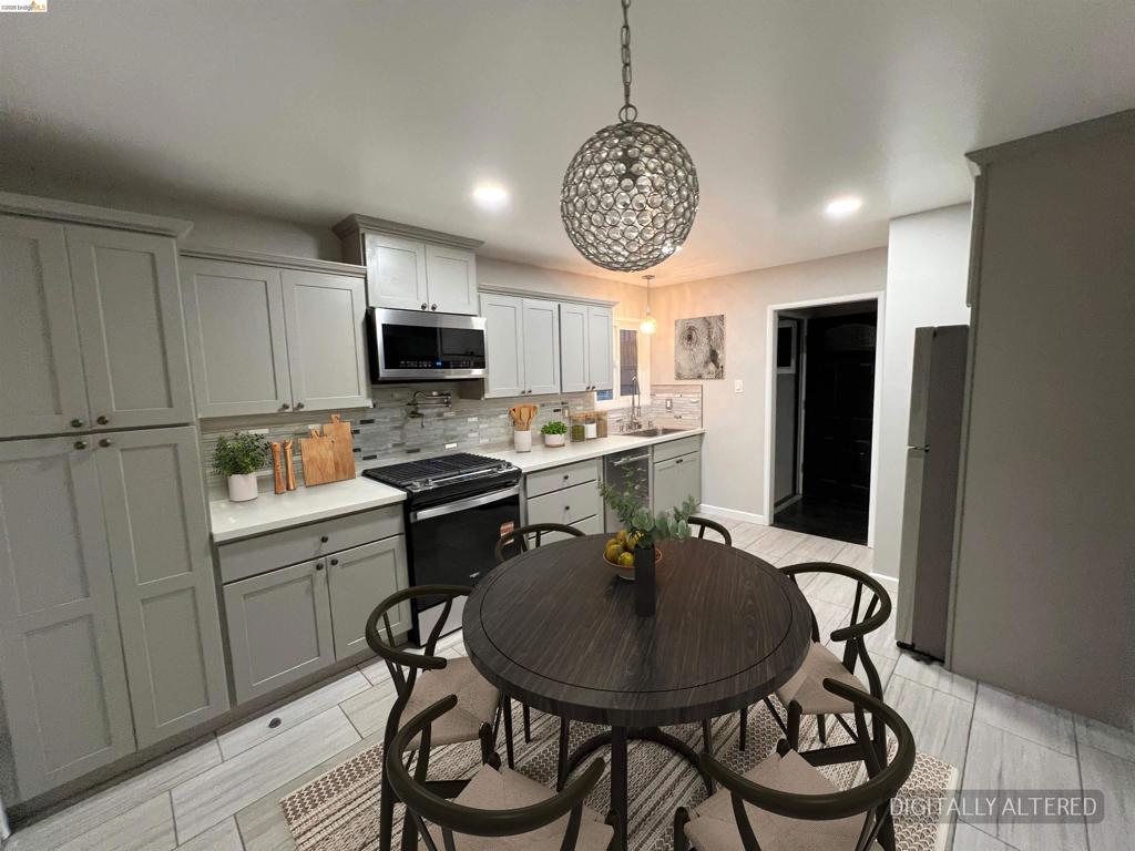 2881 CLEARLAND CIR.