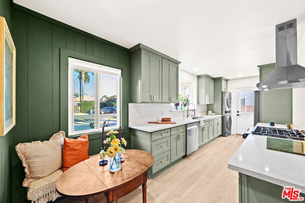 Photo of 11205 Hayter Avenue, Culver City, CA 90230 (MLS # 25594301)