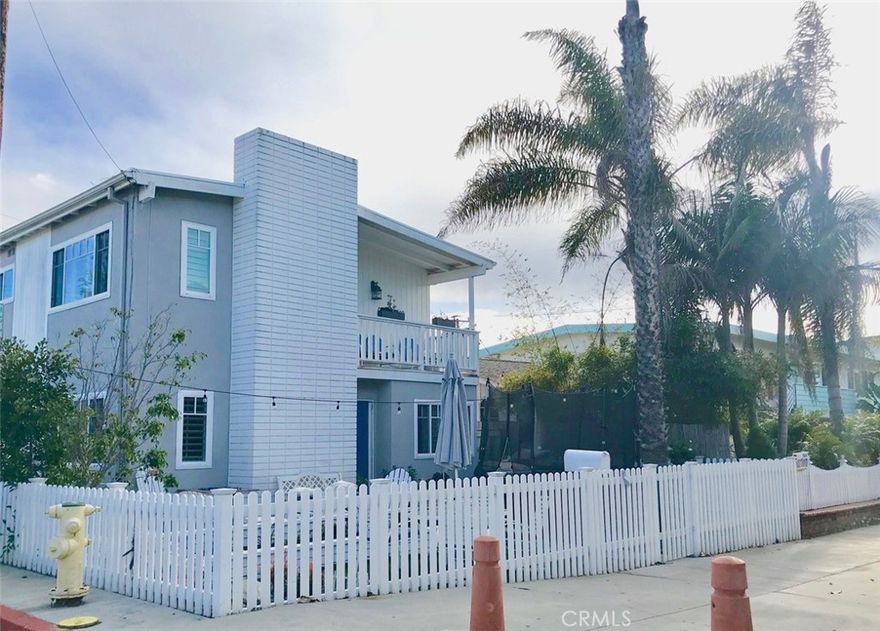 Beach living at its finest! Situated on a coveted walk street, one block from the center of town and two blocks from the Beach. This 3 bedroom and 3 bathroom charming Single Family Home is in a prime location in downtown Manhattan Beach. Enjoy the ocean views and breeze from the primary bedroom deck or from your private walk street patio. All three bedrooms are conveniently located on the second level which also includes a separate laundry room. Located in the award winning Manhattan Beach Unified School district and steps to Restaurants, Shops, Green Belt pathway, Pier, and the Beach. Live the dream in this outstanding location with ample parking spots as well.