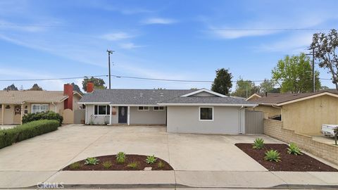 Photo of 2400 W Hemlock Street, Oxnard, CA 93035 (MLS # SR26062421)