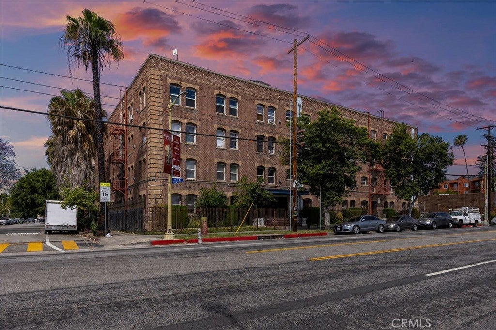 4125 S Figueroa St