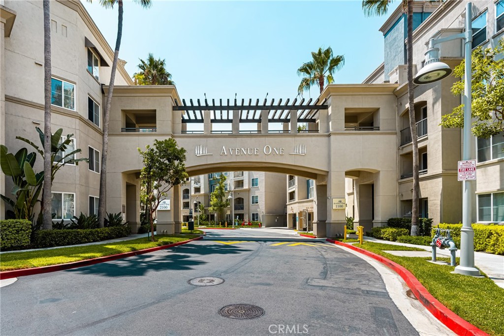 Welcome to 1430 Scholarship—a light-filled home with soaring cathedral ceilings and an open-concept design in the highly desirable Avenue One community of Irvine. This spacious 1-bedroom, 1-bath condo with a versatile mezzanine-style loft featuring bamboo flooring is perfect for a second sleeping area, home office, or creative retreat.
Perched on the 4th floor, the residence offers approximately 868 sq. ft. of stylish living space, including a private patio ideal for entertaining or unwinding. You’ll enjoy two assigned parking spaces in the secured garage plus a private storage unit conveniently located just down the hall.
The meticulously maintained kitchen boasts wood cabinetry, granite countertops, a four-burner gas cooktop, stainless steel appliances, built-in microwave, dishwasher, and a breakfast bar overlooking the great room. A recently replaced in-unit stacked washer and dryer adds to the convenience.
The location is unbeatable—just minutes to John Wayne Airport, Fashion Island, world-class shopping, dining, and quick access to major freeways.
Resort-style amenities include on-site property management, elevators, a clubhouse for parties and events, pool and spa, BBQ area, conference room, indoor basketball courts, fitness center, children’s play area, package lockers, and more.
