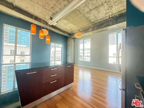 MLS: 26875121