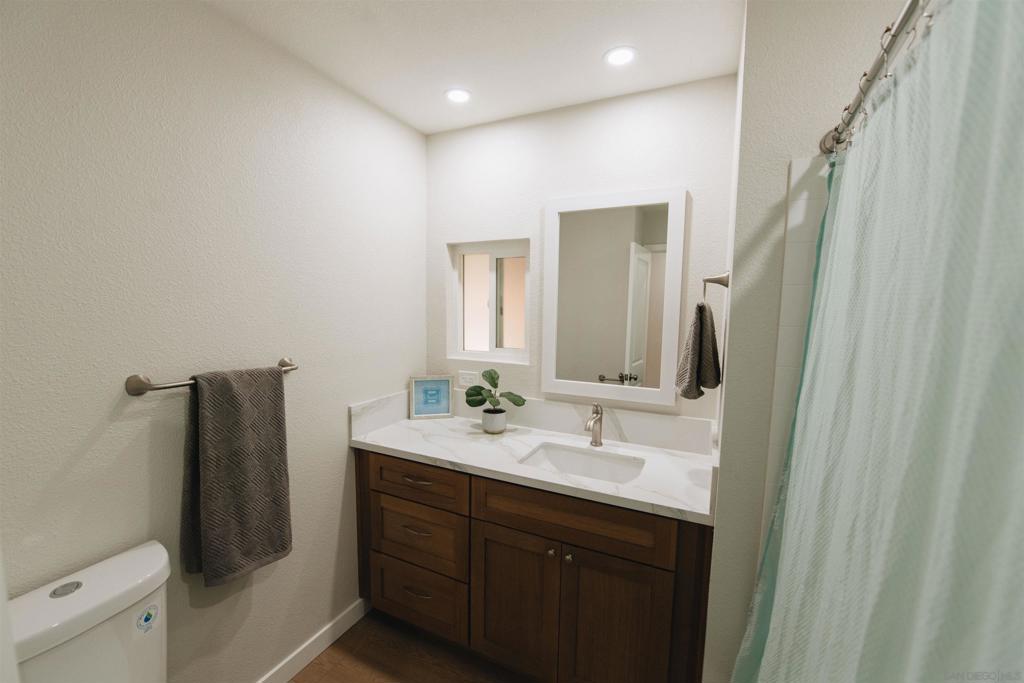 2400 Alpine Blvd #8