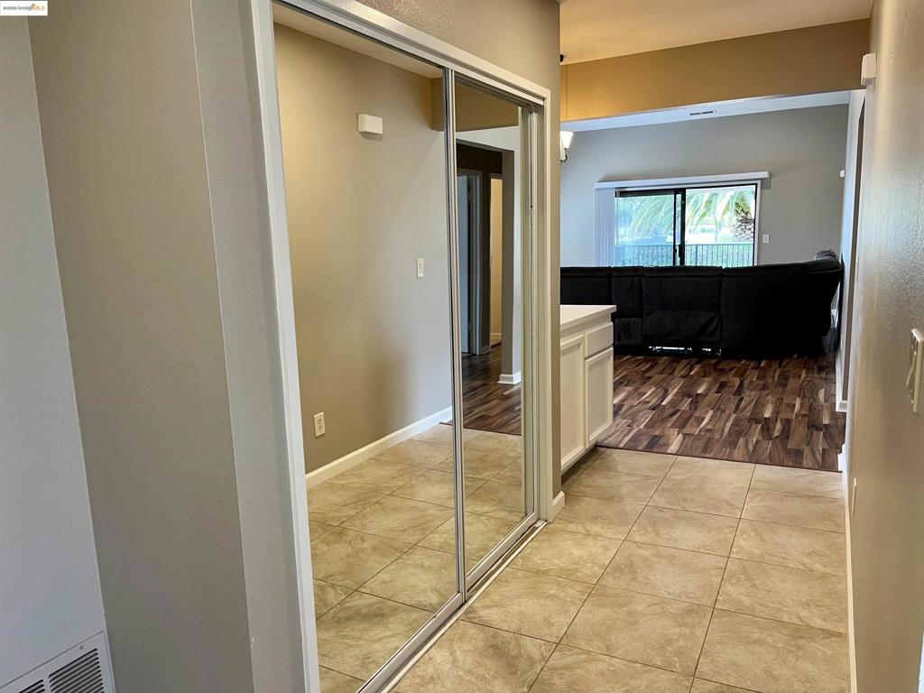 DISCOV BAY - Residential Lease