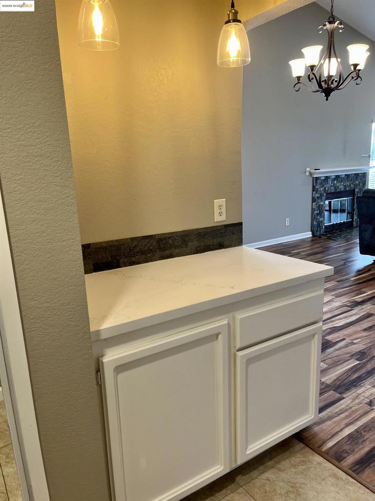 DISCOV BAY - Residential Lease