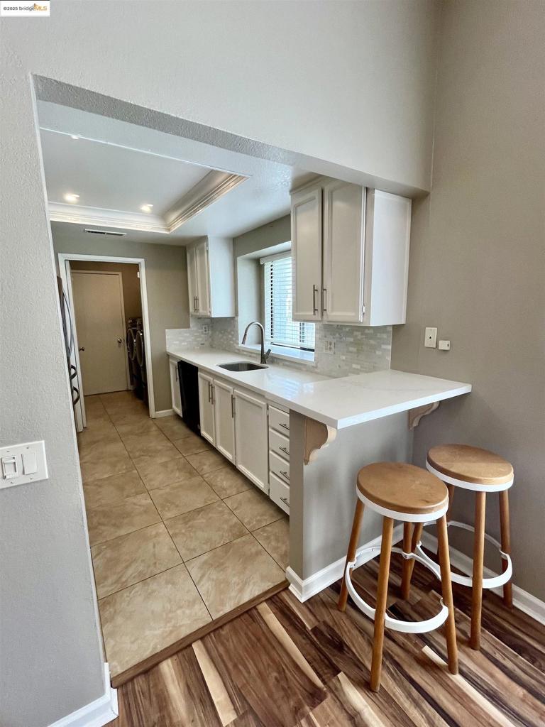 DISCOV BAY - Residential Lease