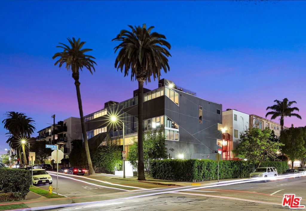 Photo of 803 Wilcox Avenue #7, Los Angeles, CA 90038 (MLS # 26655771)