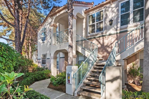 Photo of 3605 Bernwood Pl Pl #74, San Diego, CA 92130 (MLS # 260020608SD)