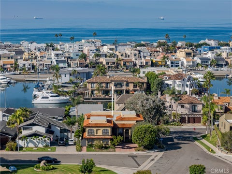Photo of 16581 Melville Circle, Huntington Beach, CA 92649 (MLS # OC26207952)
