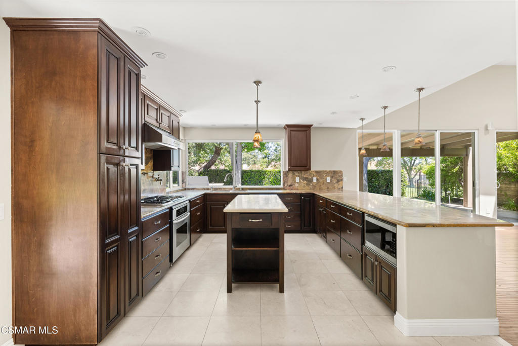 3805 Mainsail Circle
