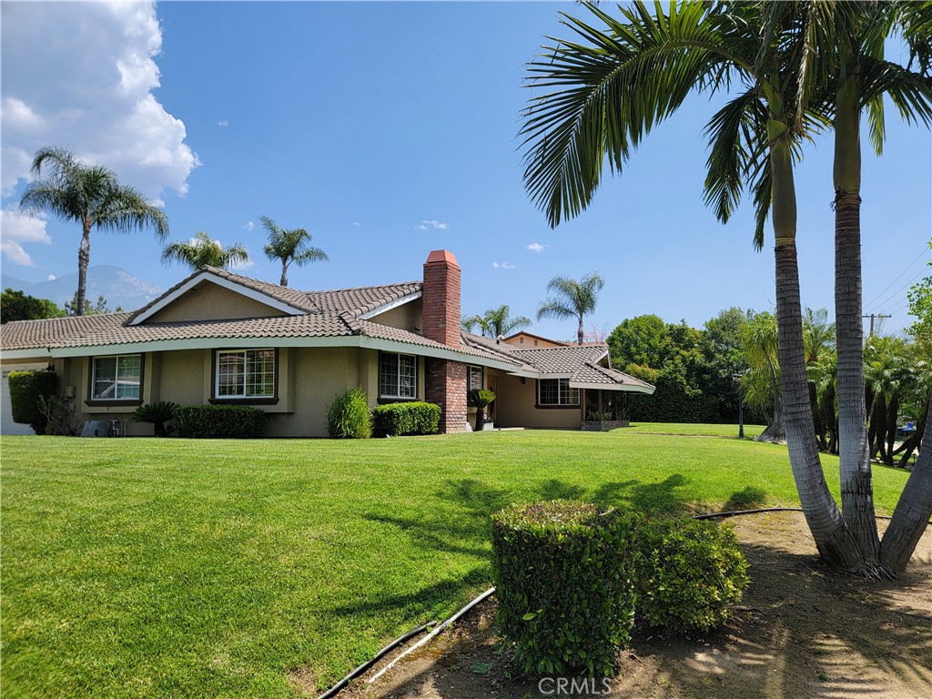 305 W 23rd Street