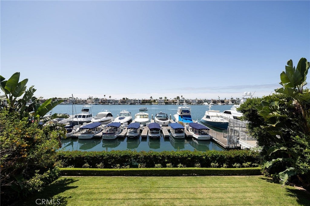 2572 Bayshore Drive