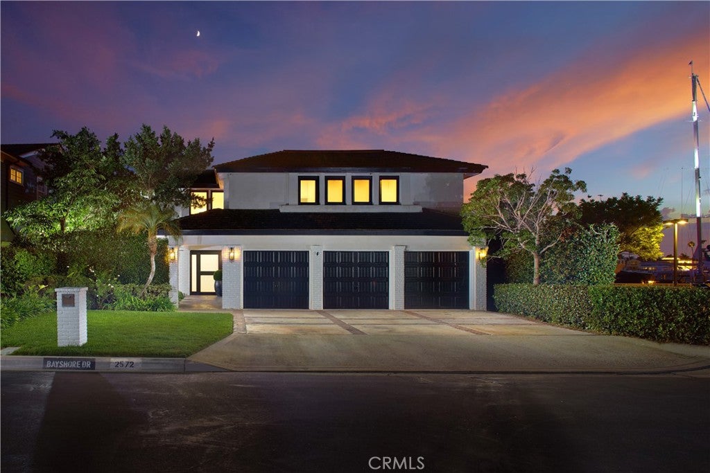 2572 Bayshore Drive
