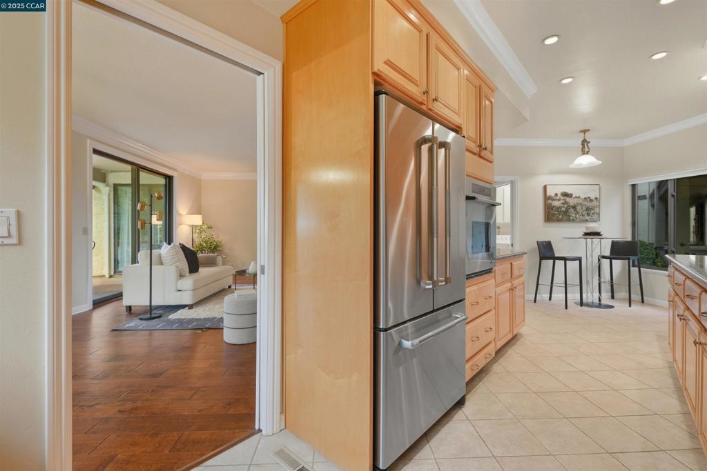 ROSSMOOR - Residential