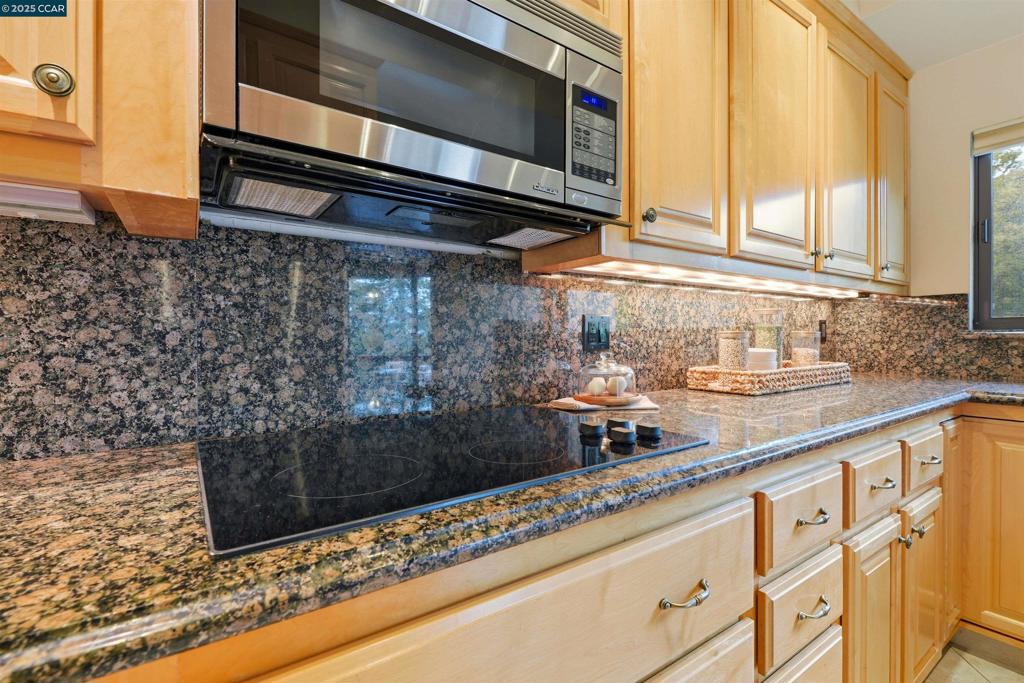 ROSSMOOR - Residential