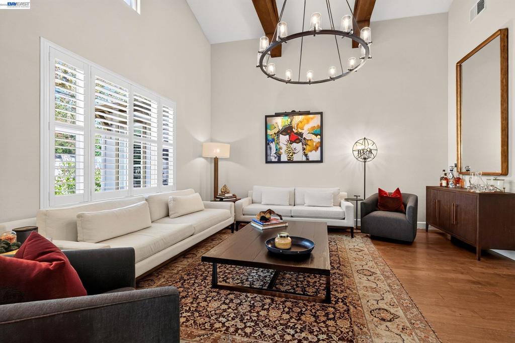 1135 Blue Spur Cir