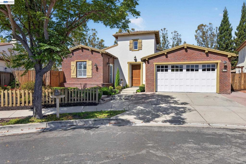 1135 Blue Spur Cir