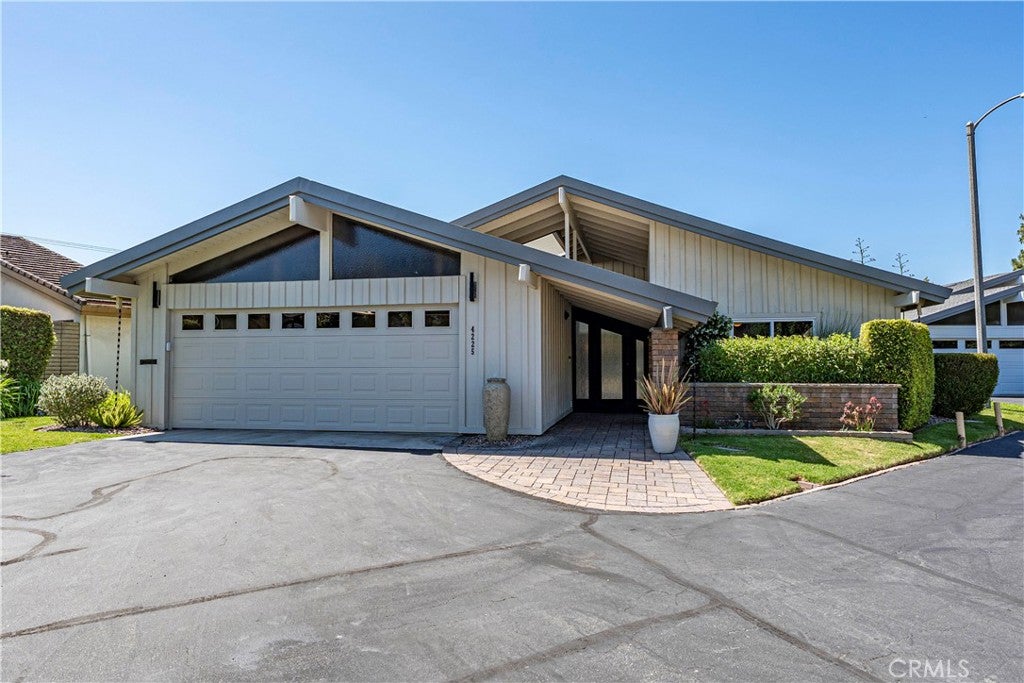 4225 Virginia Vista VIS, Long Beach CA 90807