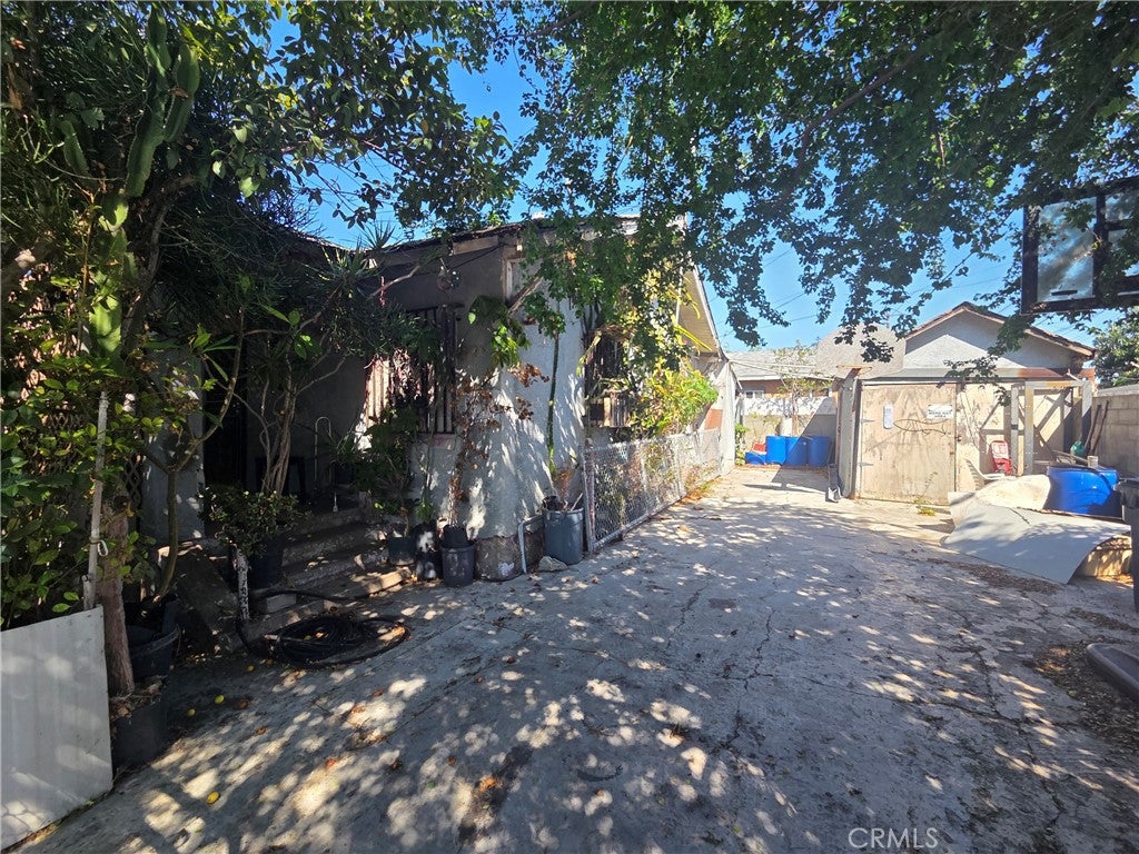 Properties 3 7500 Crockett