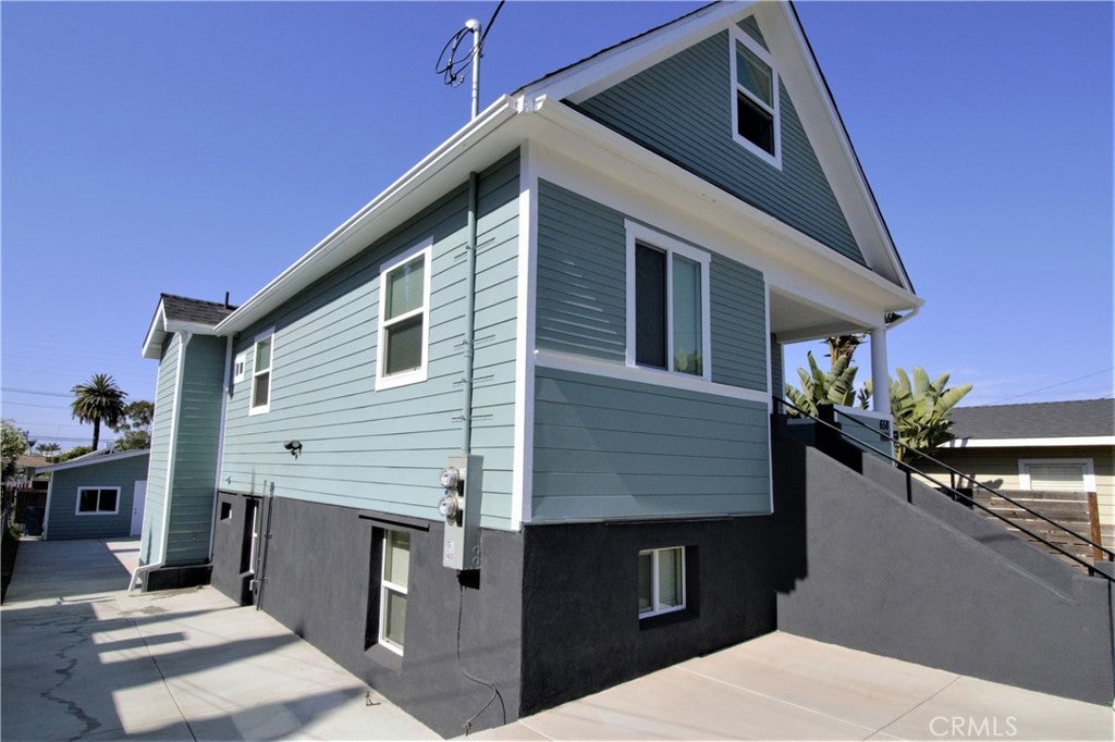 658 W Sepulveda Street
