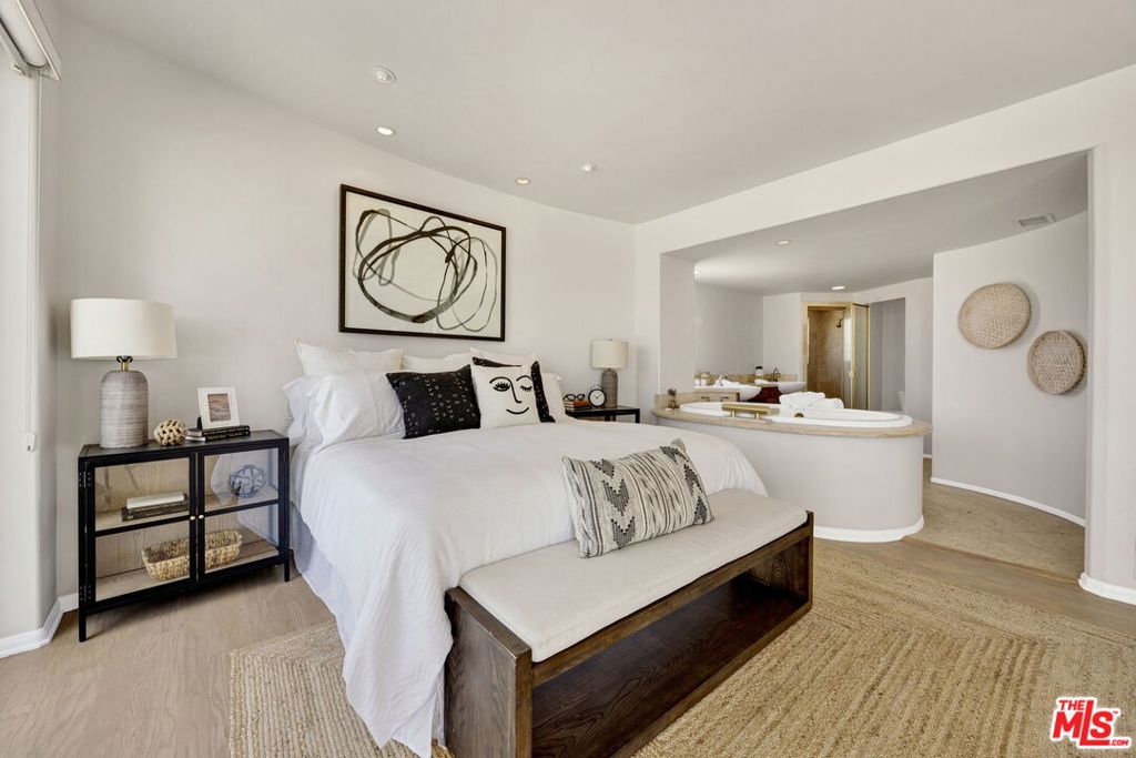 7019 E Seaside Walk