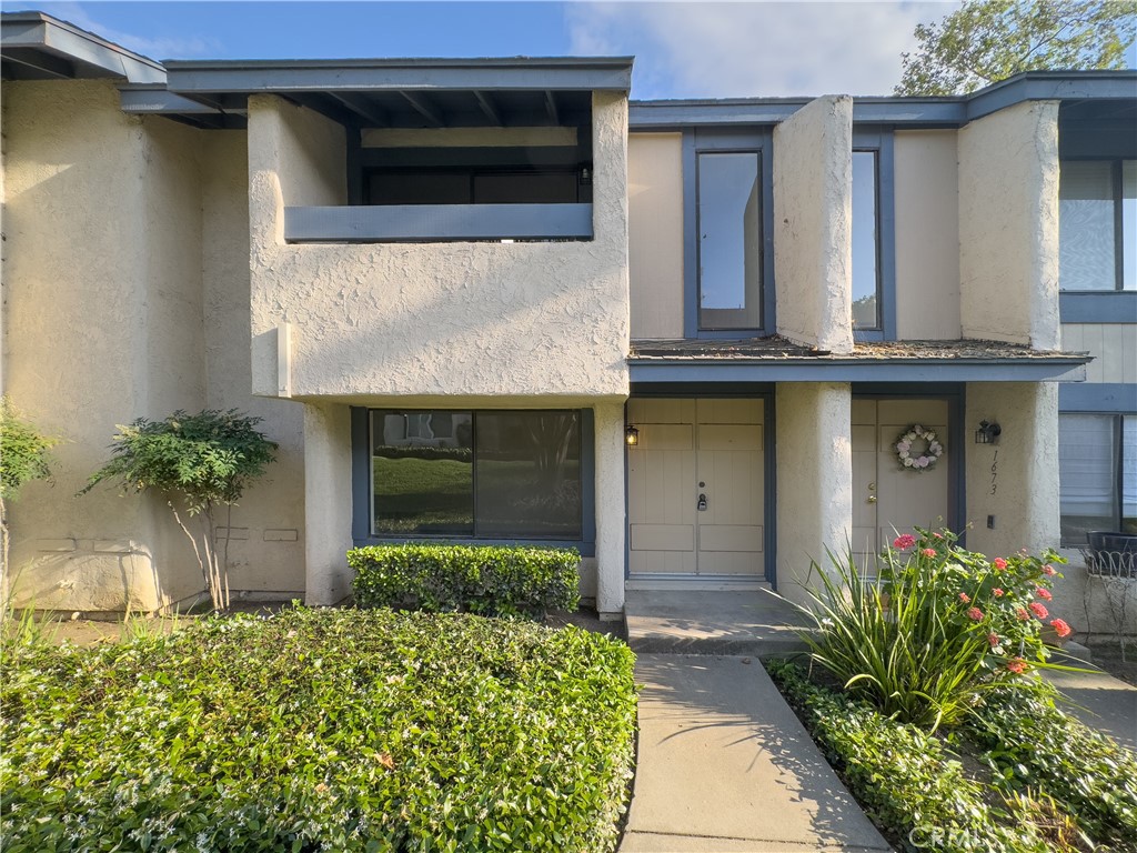 1663 Gatewood Court