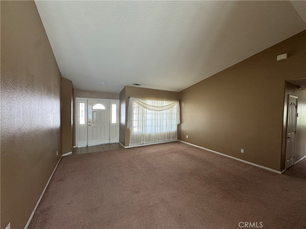 16499 Apple Valley