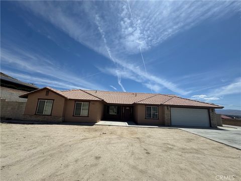 Photo of 16499 Apple Valley Rd, Apple Valley, CA 92307 (MLS # TR26095744)