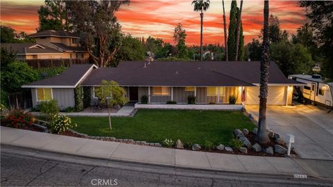 Photo of 1544 Bellefontaine Dr, Riverside, CA 92506 (MLS # IV25249346) Photo of 1544 Bellefontaine Dr, Riverside, CA 92506 (MLS # IV25249346)