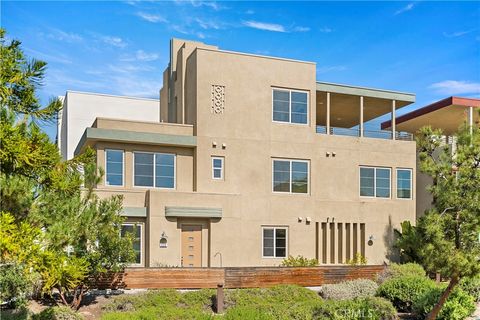 608 Cultivate Irvine CA 92618