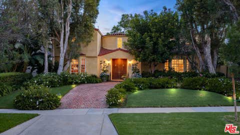 Photo of 607 N Linden Drive, Beverly Hills, CA 90210 (MLS # 26871635)