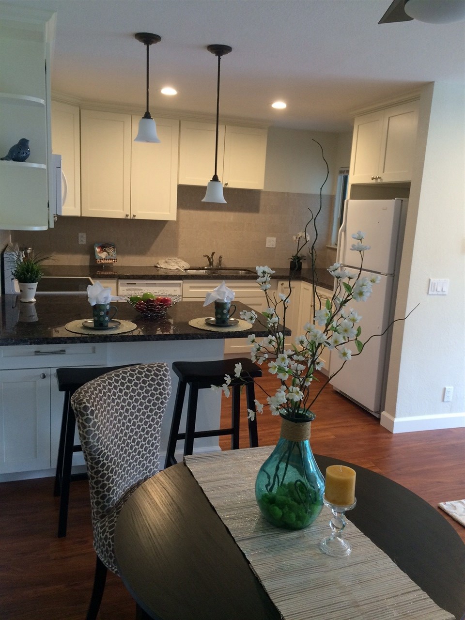 Beautifully remodeled one bedroom condo! Open, bright and airy. New cabinets, sink, fixtures, lightning, flooring, no detail missed! New Bosch washer and dryer in unit! Excelent commute location, just one block from Berryessa Rd and less than a mile from Penitencia Creek Park. Neighborhoods: Rymar Equipment: Dryer,Pool/Spa/Equipment, Range/Oven, Satellite Dish, Washer Other Fees: 0 Sewer: Sewer Connected Topography: LL