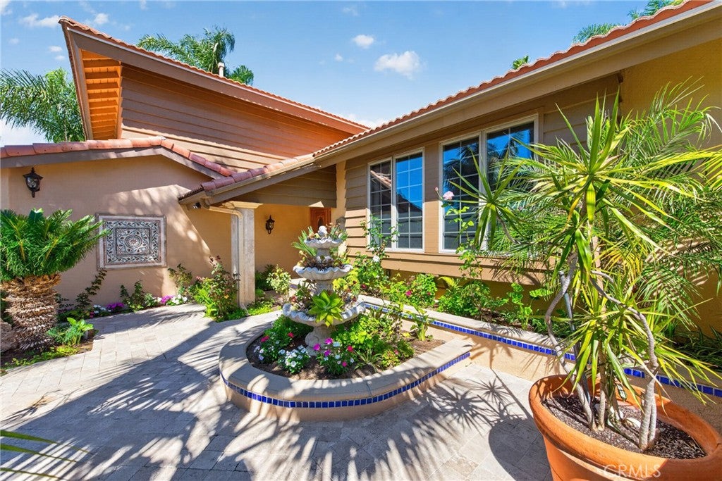 2740 Cardinal Drive