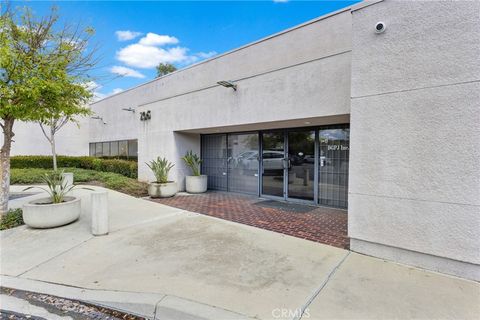 Photo of 706 N Diamond Bar Blvd, Diamond Bar, CA 91765 (MLS # CV26038618)